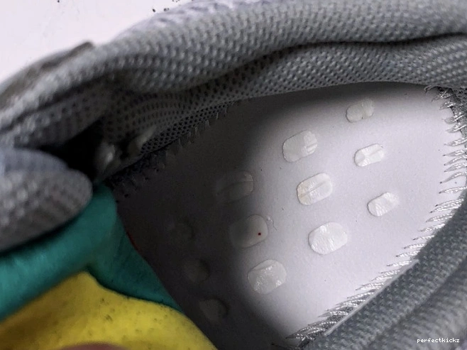 Boost Adidas Inertia